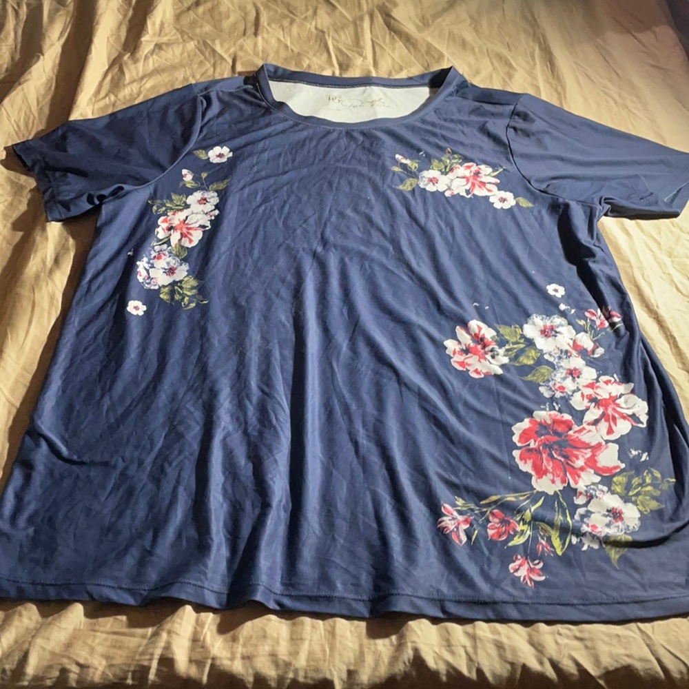 DG2 Diane Gilman floral print top